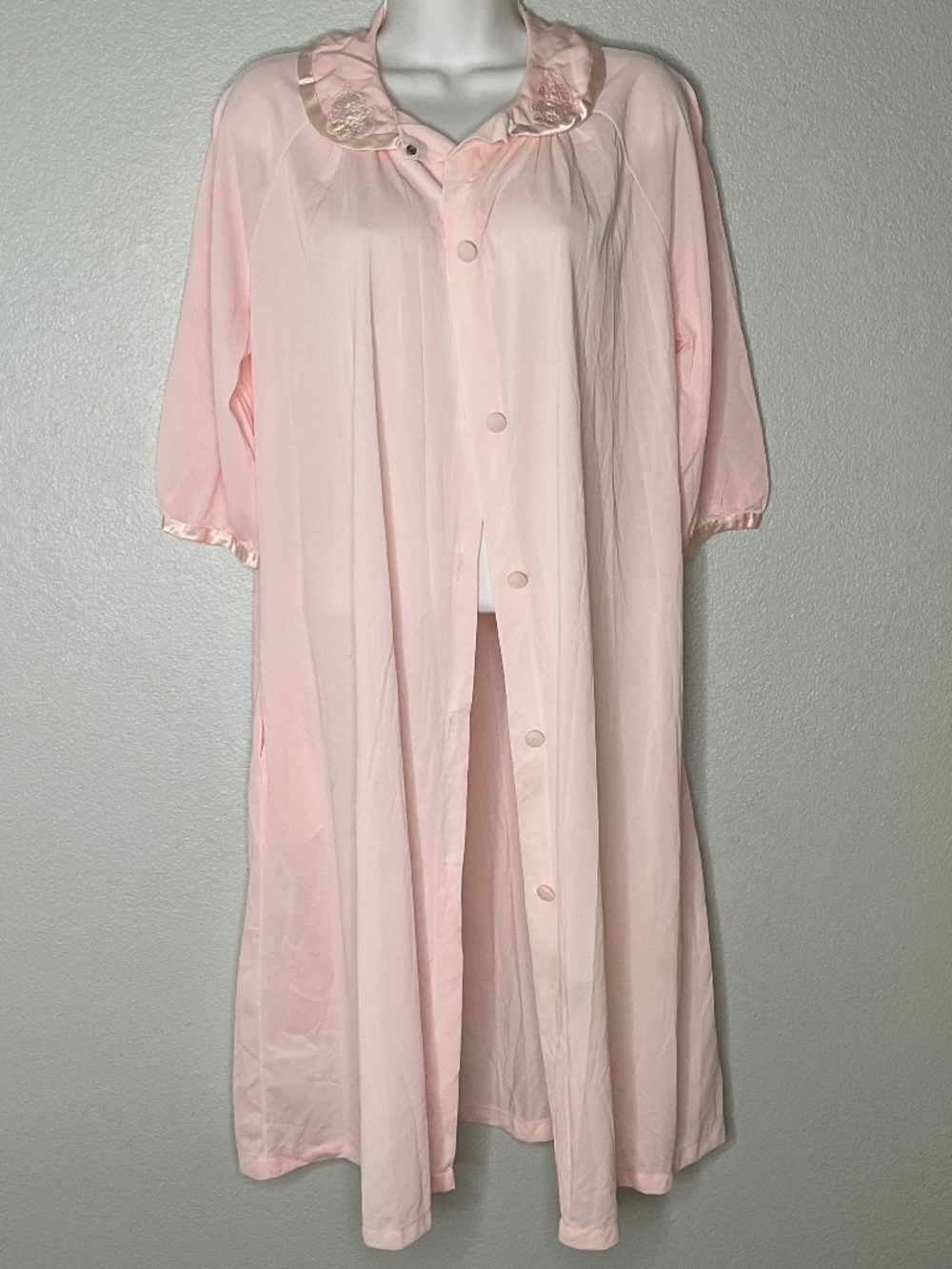 Vintage housecoat robe 60’s 70’s The Voyager Shabby chic Romantic Size 34